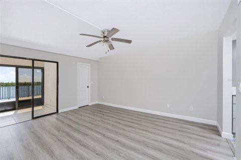 Copropriété à vendre à Englewood, Floride: 2 chambres, 99.41 m2 № 2381373 - photo 19