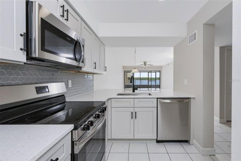 Copropriété à vendre à Englewood, Floride: 2 chambres, 99.41 m2 № 2381373 - photo 7