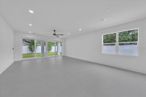 House in Tampa, Florida 4 bedrooms, 345.5 sq.m. № 1907650 - photo 14