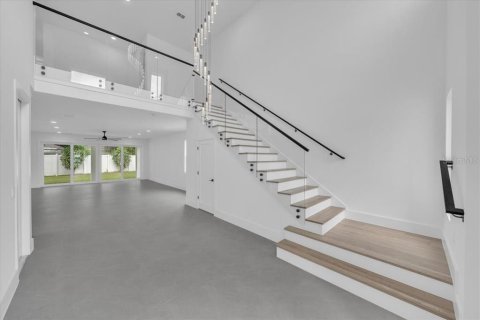 House in Tampa, Florida 4 bedrooms, 345.5 sq.m. № 1907650 - photo 21