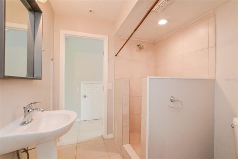 Villa ou maison à vendre à Kissimmee, Floride: 5 chambres, 238.39 m2 № 2275776 - photo 17