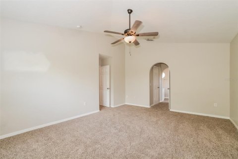 Villa ou maison à vendre à Kissimmee, Floride: 5 chambres, 238.39 m2 № 2275776 - photo 10