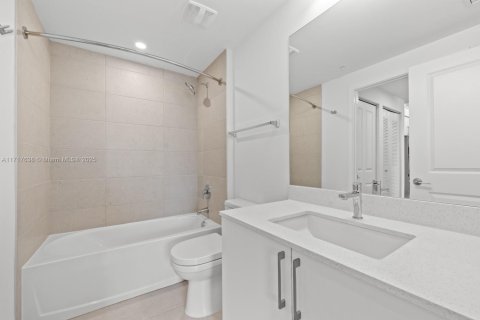 Appartement à louer à Miami, Floride: 2 chambres, 84.54 m2 № 1764365 - photo 12