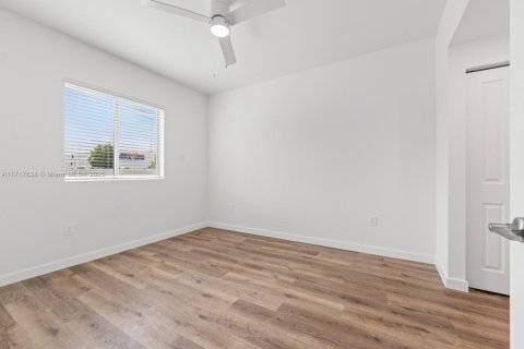 Appartement à louer à Miami, Floride: 2 chambres, 84.54 m2 № 1764365 - photo 16