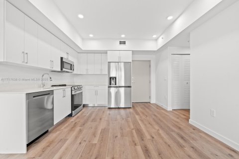 Appartement à louer à Miami, Floride: 2 chambres, 84.54 m2 № 1764365 - photo 7