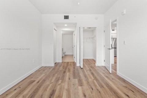 Appartement à louer à Miami, Floride: 2 chambres, 84.54 m2 № 1764365 - photo 18