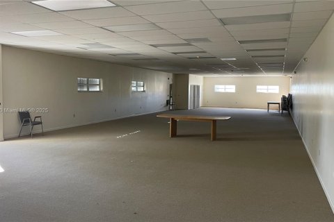 Commercial property in Marathon, Florida № 1701615 - photo 9