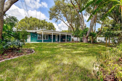 House in Saint Petersburg, Florida 3 bedrooms, 109.35 sq.m. № 1885874 - photo 26