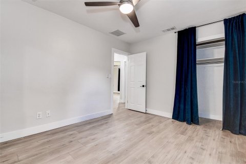 House in Saint Petersburg, Florida 3 bedrooms, 109.35 sq.m. № 1885874 - photo 19