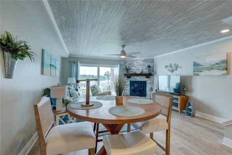 Townhouse in Indian Shores, Florida 3 bedrooms, 139.35 sq.m. № 1866804 - photo 7