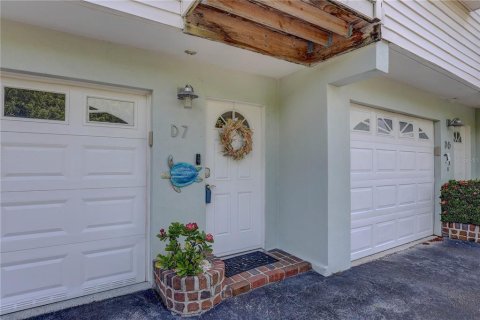 Townhouse in Indian Shores, Florida 3 bedrooms, 139.35 sq.m. № 1866804 - photo 4
