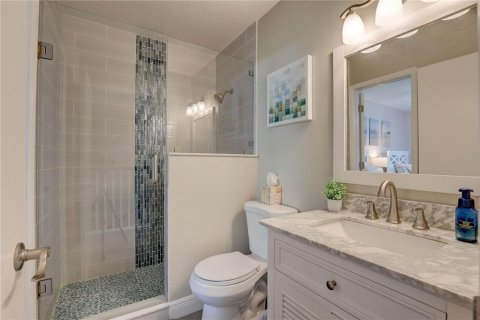Townhouse in Indian Shores, Florida 3 bedrooms, 139.35 sq.m. № 1866804 - photo 20