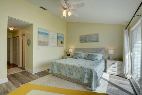 Townhouse in Indian Shores, Florida 3 bedrooms, 139.35 sq.m. № 1866804 - photo 30