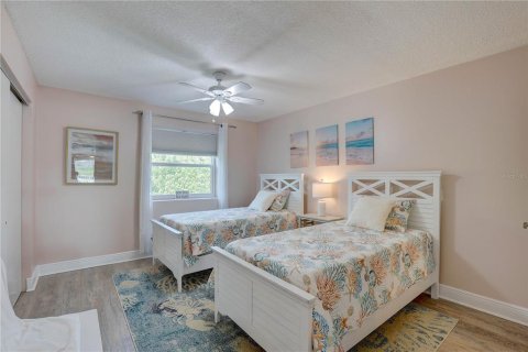 Townhouse in Indian Shores, Florida 3 bedrooms, 139.35 sq.m. № 1866804 - photo 17