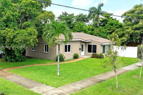 House in Hallandale Beach, Florida 3 bedrooms, 109.62 sq.m. № 2392608 - photo 19