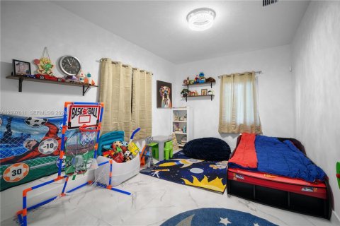 House in Hallandale Beach, Florida 3 bedrooms, 109.62 sq.m. № 2392608 - photo 10