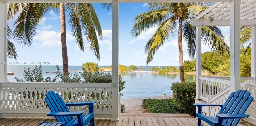 Touwnhouse à Marathon, Floride 3 chambres, 122.63 m2 № 2154031