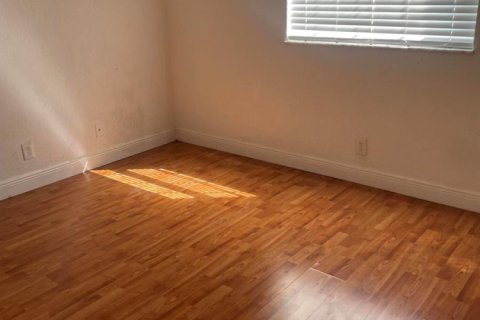 Copropriété à louer à Sunrise, Floride: 2 chambres, 92.16 m2 № 2187231 - photo 4