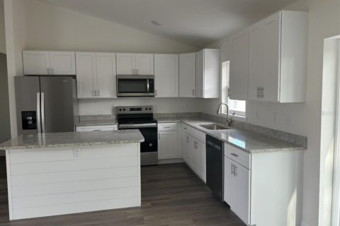 Casa en venta en Summerfield, Florida, 3 dormitorios, 111.76 m2 № 1734565 - foto 3