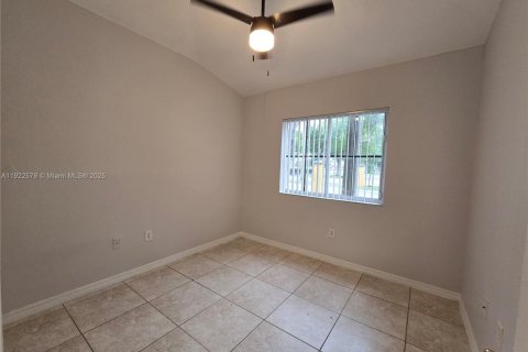 Снять в аренду кондоминиум в Хомстед, Флорида 3 спальни, 111.67м2, № 1977103 - фото 12