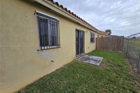 Снять в аренду кондоминиум в Хомстед, Флорида 3 спальни, 111.67м2, № 1977103 - фото 17