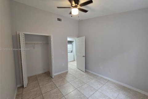 Снять в аренду кондоминиум в Хомстед, Флорида 3 спальни, 111.67м2, № 1977103 - фото 15