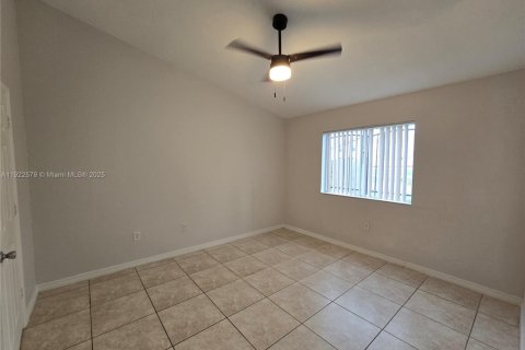 Снять в аренду кондоминиум в Хомстед, Флорида 3 спальни, 111.67м2, № 1977103 - фото 7