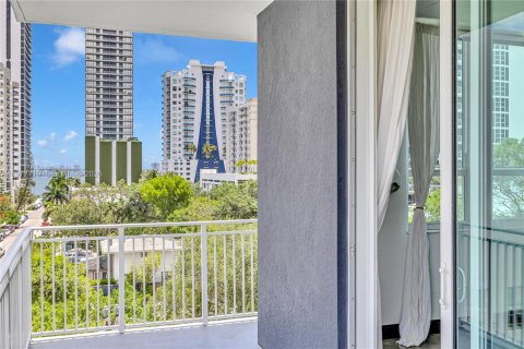 Купить кондоминиум в Майами, Флорида 2 спальни, 117.52м2, № 2042368 - фото 14