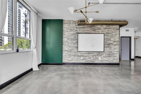 Купить кондоминиум в Майами, Флорида 2 спальни, 117.52м2, № 2042368 - фото 13