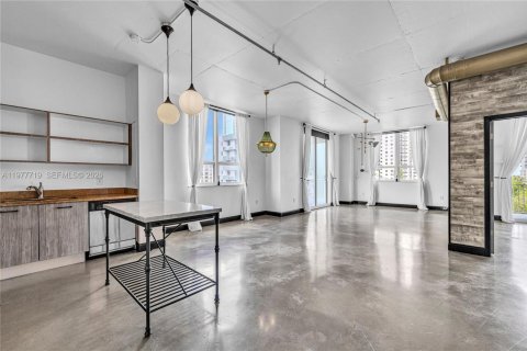 Купить кондоминиум в Майами, Флорида 2 спальни, 117.52м2, № 2042368 - фото 2