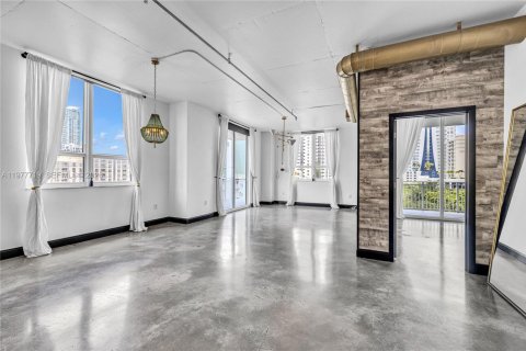 Купить кондоминиум в Майами, Флорида 2 спальни, 117.52м2, № 2042368 - фото 3