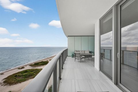 Condominio en venta en Pompano Beach, Florida, 3 dormitorios, 213.02 m2 № 2174225 - foto 30