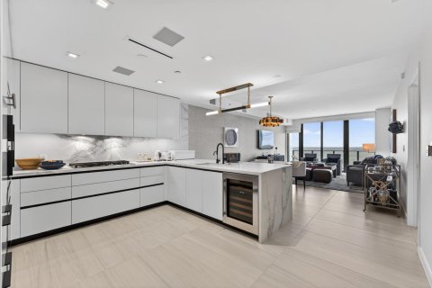 Condominio en venta en Pompano Beach, Florida, 3 dormitorios, 213.02 m2 № 2174225 - foto 9