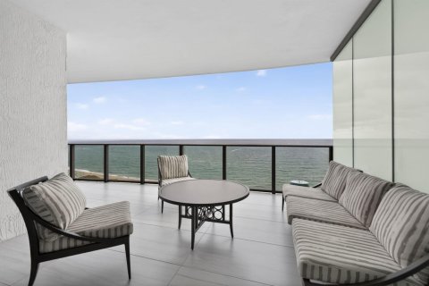 Condominio en venta en Pompano Beach, Florida, 3 dormitorios, 213.02 m2 № 2174225 - foto 12