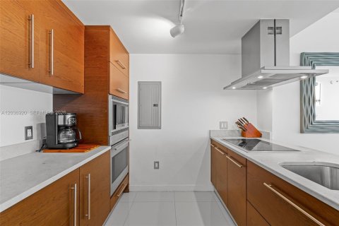 Copropriété à vendre à Miami, Floride: 2 chambres, 134.71 m2 № 2153640 - photo 16