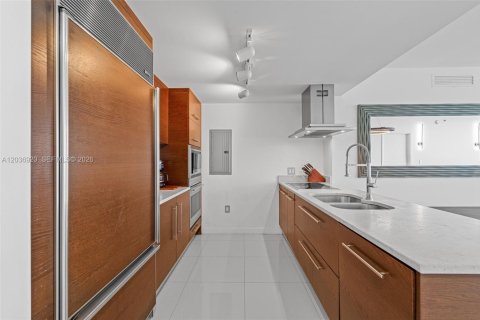 Copropriété à vendre à Miami, Floride: 2 chambres, 134.71 m2 № 2153640 - photo 17