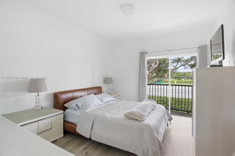 Touwnhouse à louer à Pembroke Pines, Floride: 3 chambres, 114.27 m2 № 1971587 - photo 13