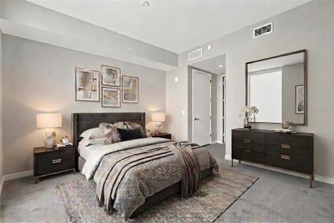 Condo in Saint Petersburg, Florida, 2 bedrooms № 2101190 - photo 20