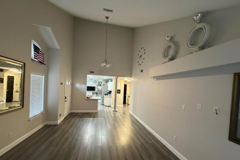 House in Lake Worth, Florida 3 bedrooms, 131.92 sq.m. № 2168489 - photo 7