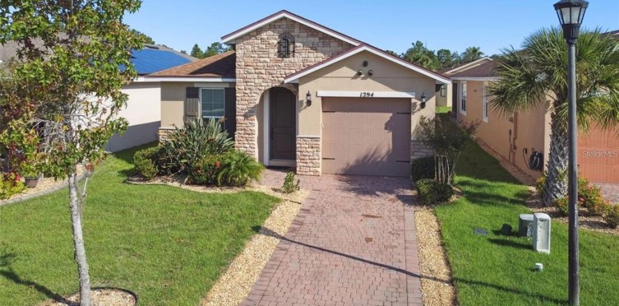 Casa en Kissimmee, Florida 3 dormitorios, 147.71 m2 № 1915302