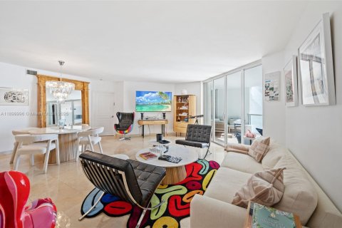 Condo in Surfside, Florida, 2 bedrooms  № 1955376 - photo 6