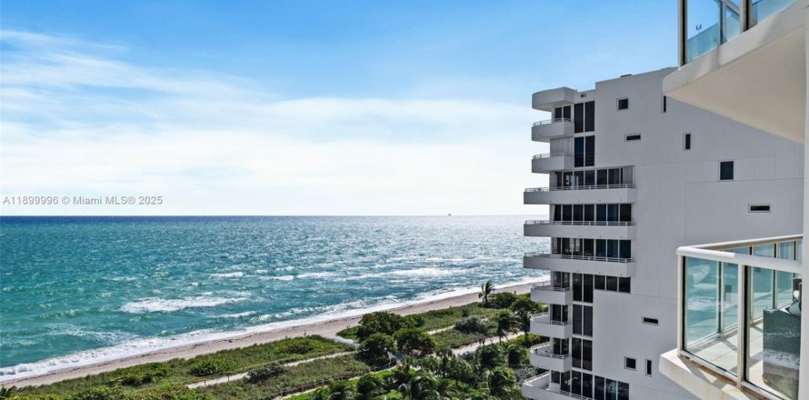 Condo in Surfside, Florida, 2 bedrooms  № 1955376