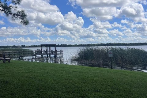 Condo in Largo, Florida, 2 bedrooms  № 1906714 - photo 19