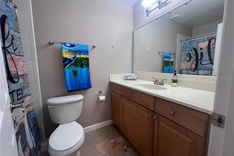 Condo in Largo, Florida, 2 bedrooms  № 1906714 - photo 14