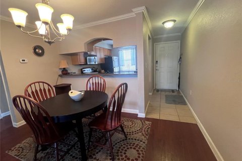 Condo in Largo, Florida, 2 bedrooms  № 1906714 - photo 6