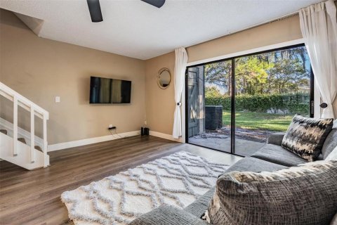 Townhouse in Tampa, Florida 2 bedrooms, 104.05 sq.m. № 2094113 - photo 10