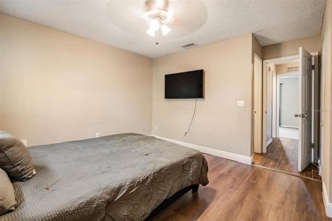 Townhouse in Tampa, Florida 2 bedrooms, 104.05 sq.m. № 2094113 - photo 25