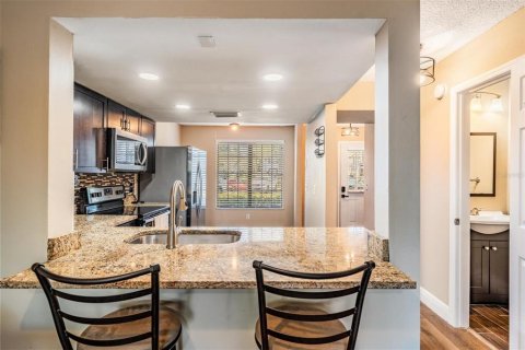 Townhouse in Tampa, Florida 2 bedrooms, 104.05 sq.m. № 2094113 - photo 15