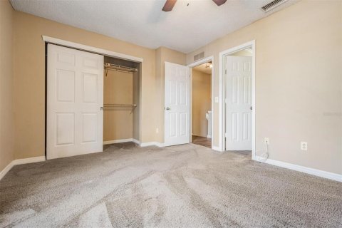 Townhouse in Tampa, Florida 2 bedrooms, 104.05 sq.m. № 2094113 - photo 28