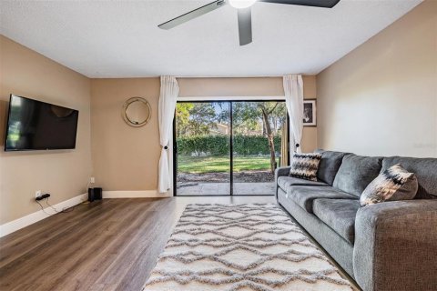Townhouse in Tampa, Florida 2 bedrooms, 104.05 sq.m. № 2094113 - photo 9